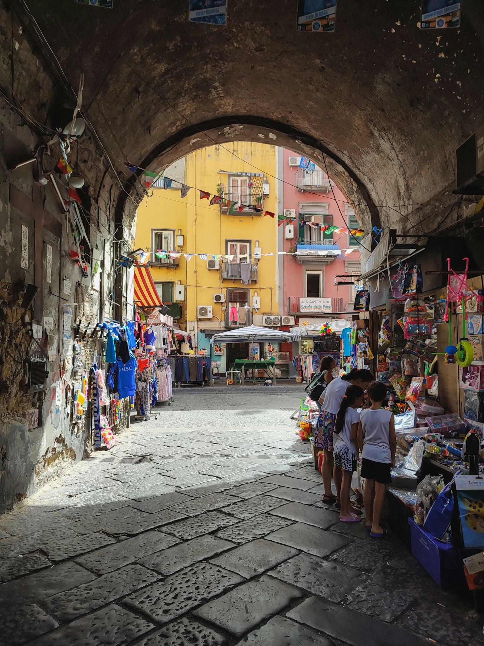 Vicoli di Napoli, Spaccanapoli